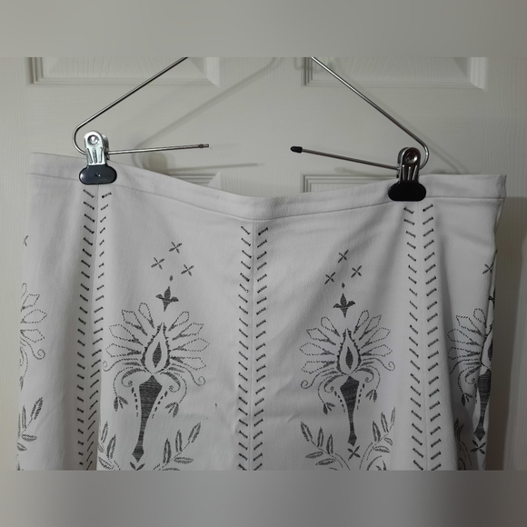 Vintage Plus Size Embroidered Full Skirt - Picture 3 of 12